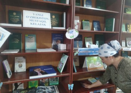 Kutubxonada tozalik kuni.